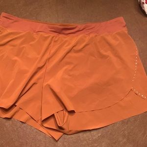 Lululemon size 18 shorts lined